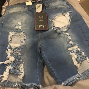 Fashion nova distress shorts